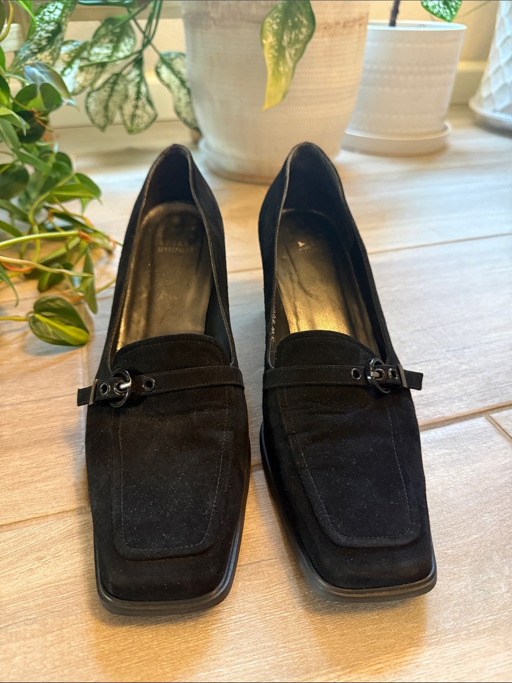 Stuart Weitzman Black Suede Women's Square-Toed Pump